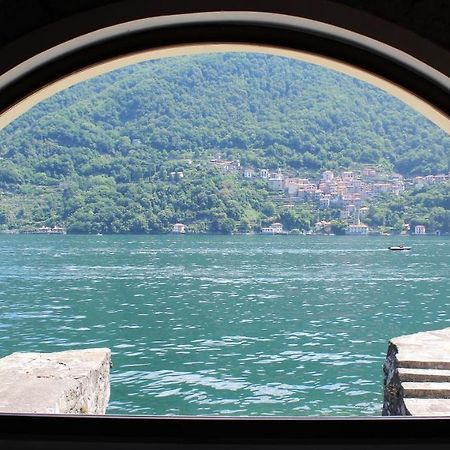 House On The Lake Shore Of ลาโญ ภายนอก รูปภาพ